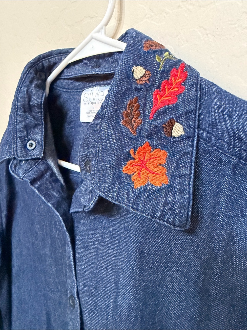 Dark Blue Denim Jacket with Autumn Embroidered Collar